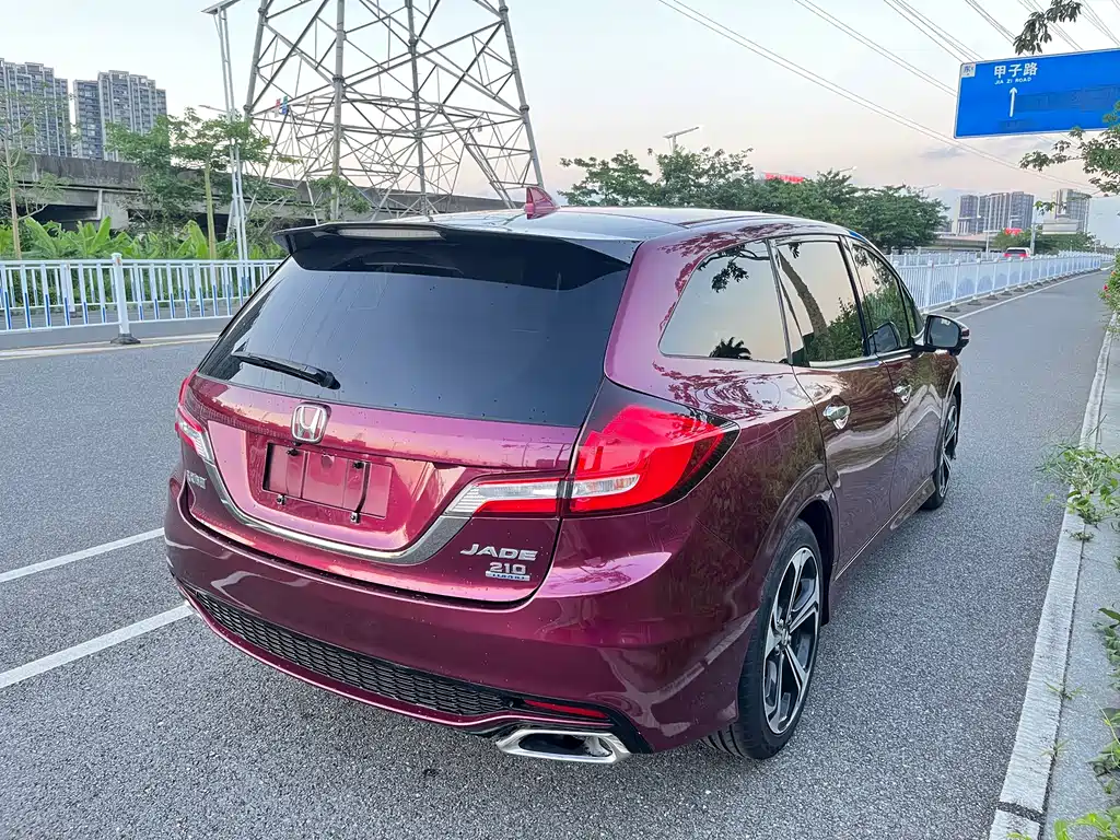 Honda Jade 2017 210TURBO CVT Luxury 5 мест