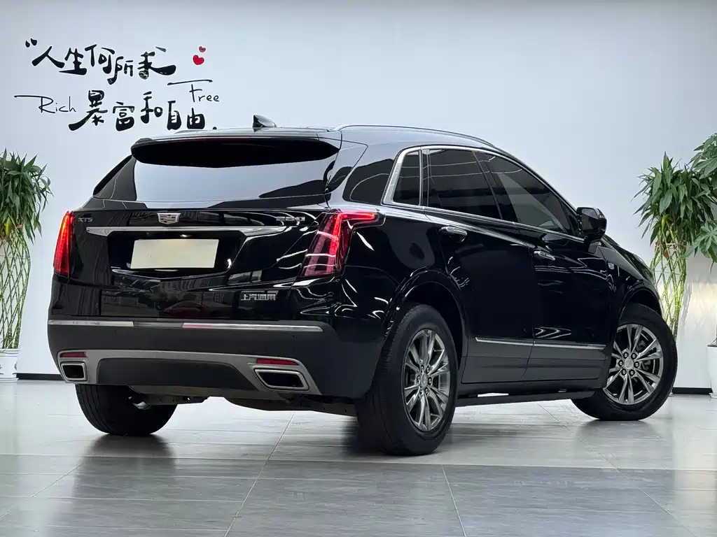 Cadillac XT5 — миниатюра 3