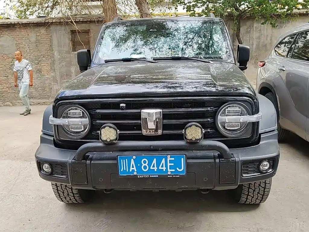 Tank Tank 300 — миниатюра 2