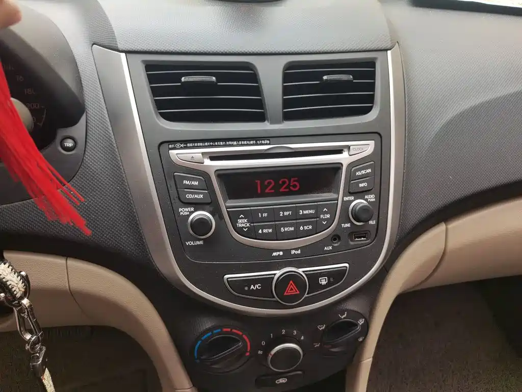 Hyundai Verna — миниатюра 6