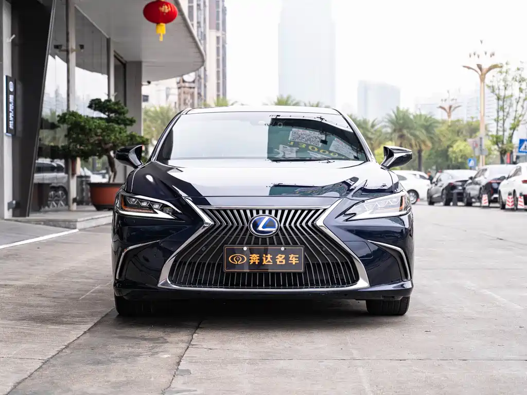Lexus ES — миниатюра 2