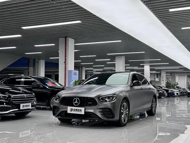 MERCEDES-BENZ E CLASS