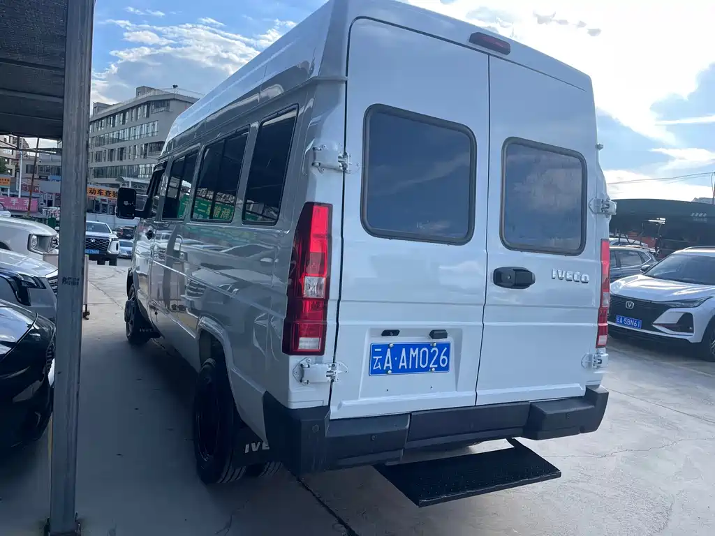 IVECO Daily — миниатюра 8