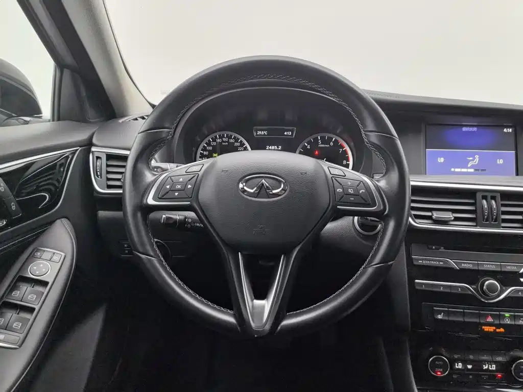 Infiniti QX30 — миниатюра 11
