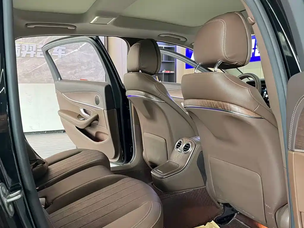 MERCEDES-BENZ E CLASS