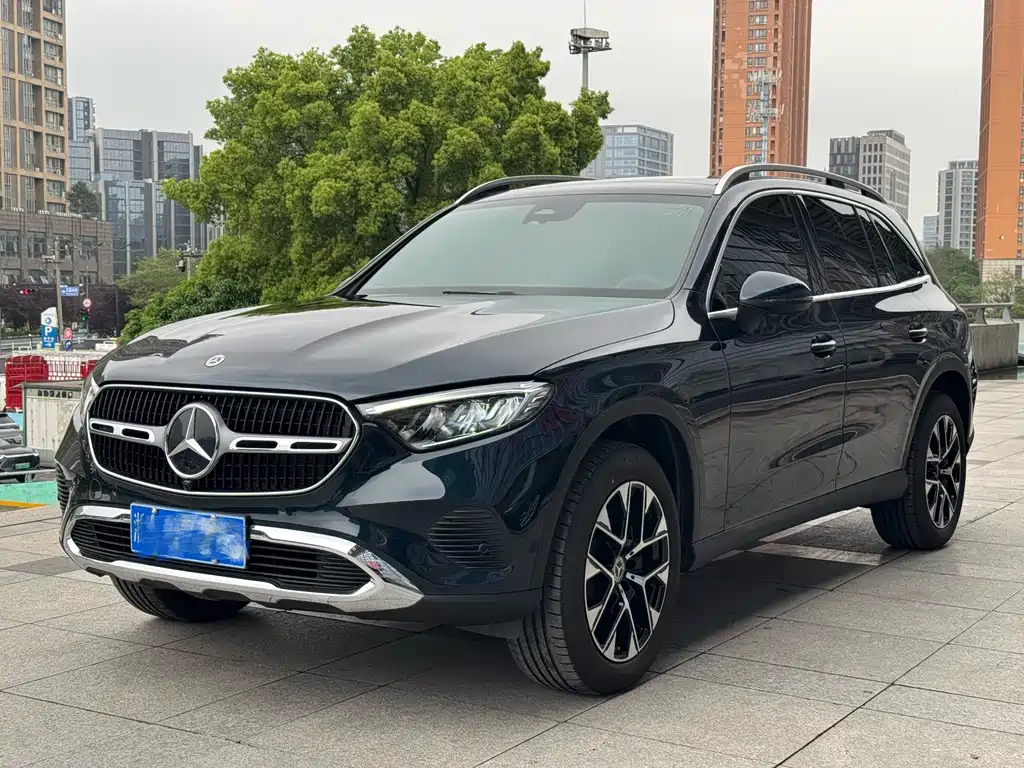 Mercedes-Benz GLC 2023