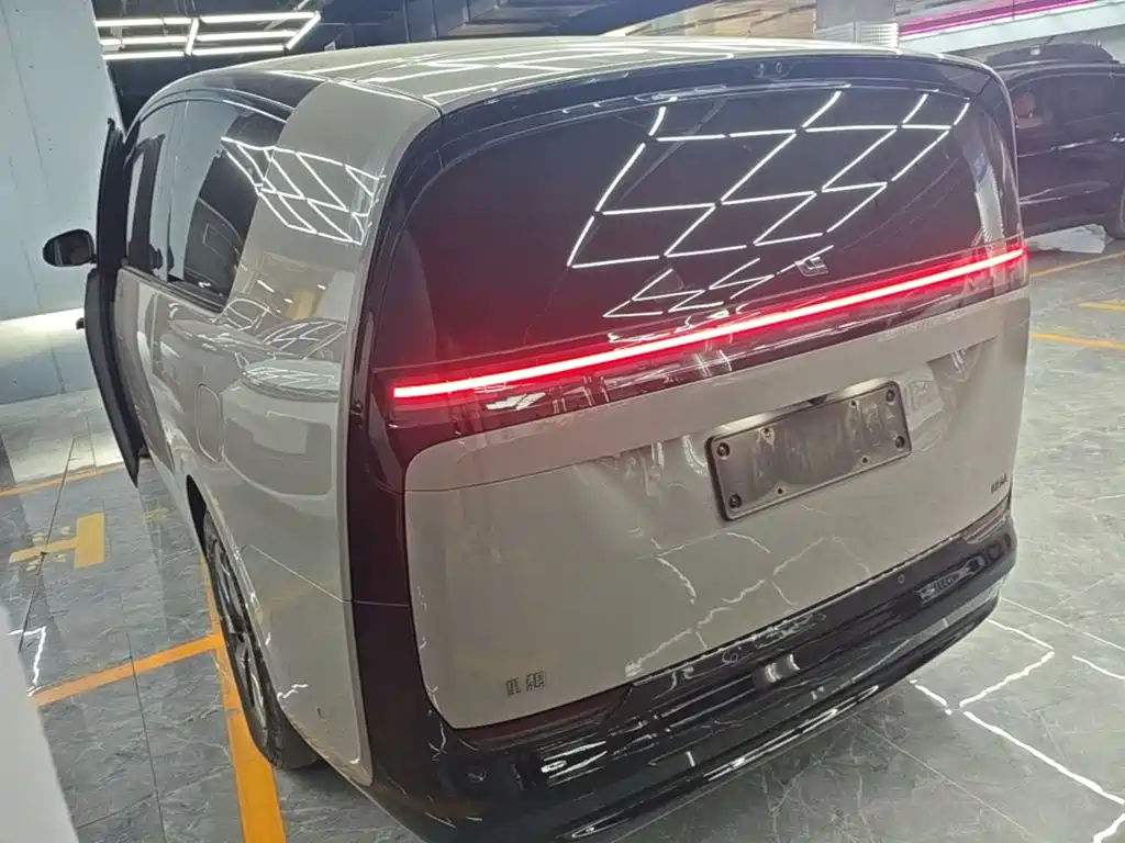 Li Auto Li MEGA — миниатюра 5