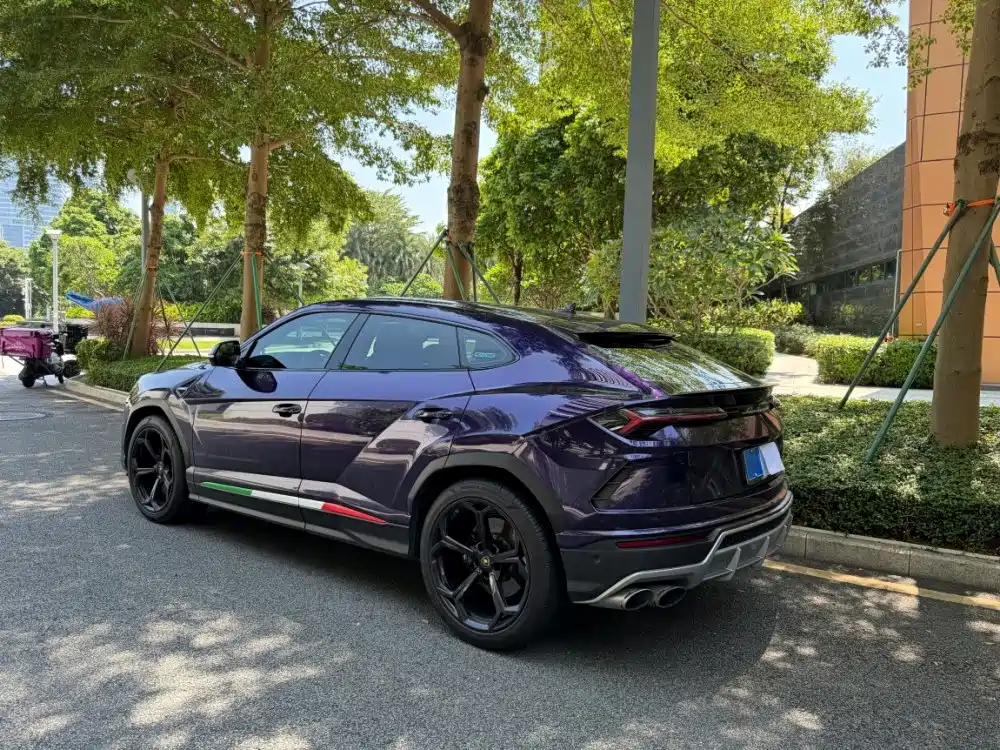 Lamborghini Urus — миниатюра 12