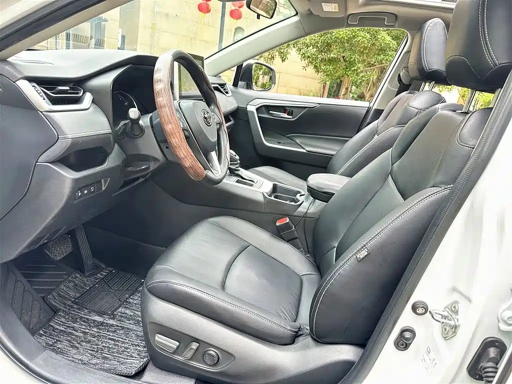 Toyota RAV4 2021 2.0L CVT