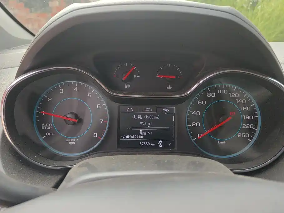 Chevrolet Cruze — миниатюра 14