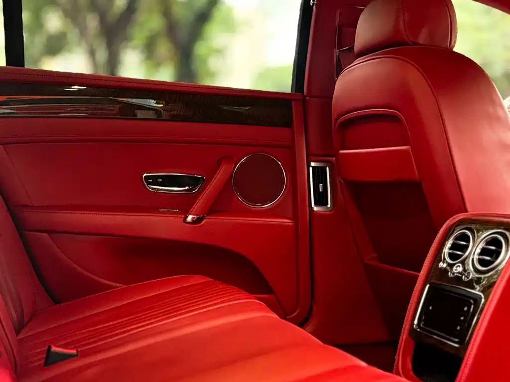 Bentley Flying Spur — миниатюра 11