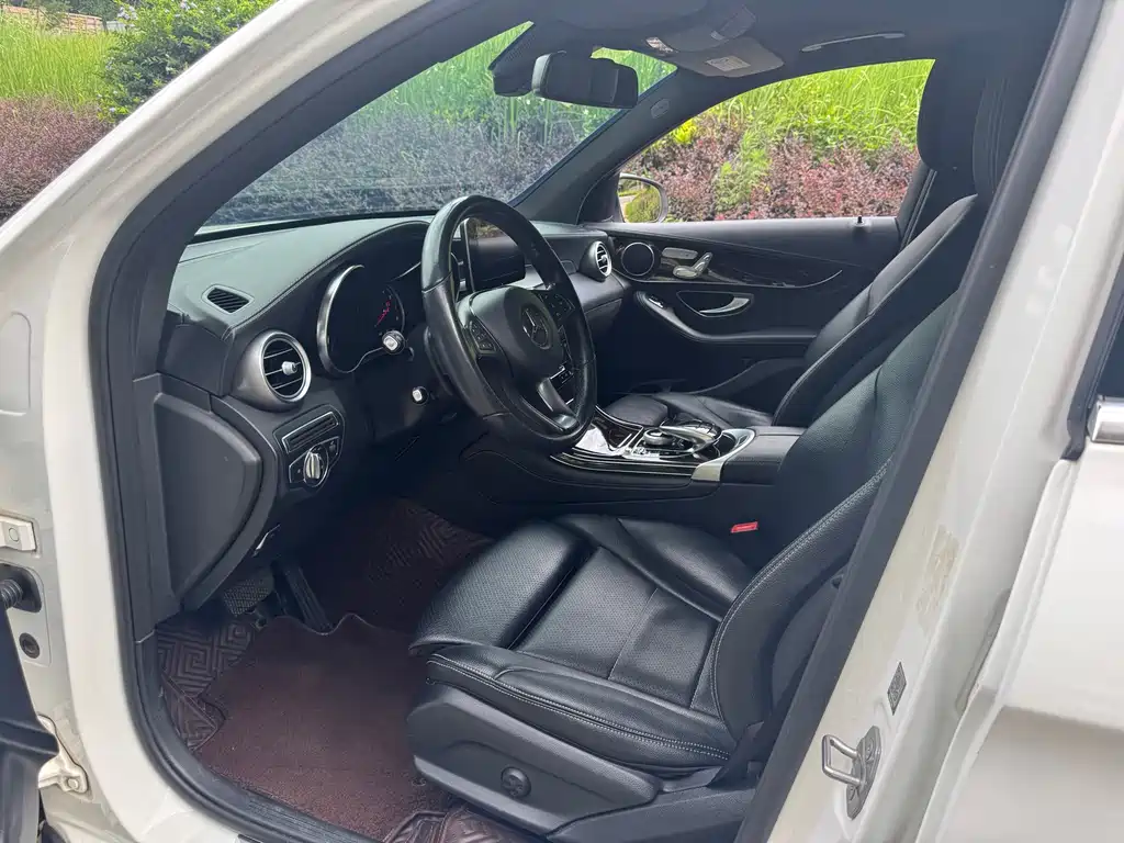 Mercedes-Benz GLC 2017 GLC 260 4MATIC