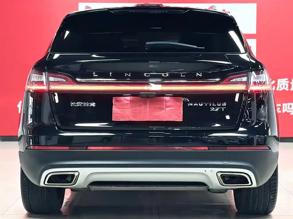 Lincoln Nautilus 2021 2.7T