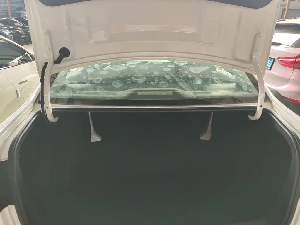 Volkswagen Lavida — миниатюра 19