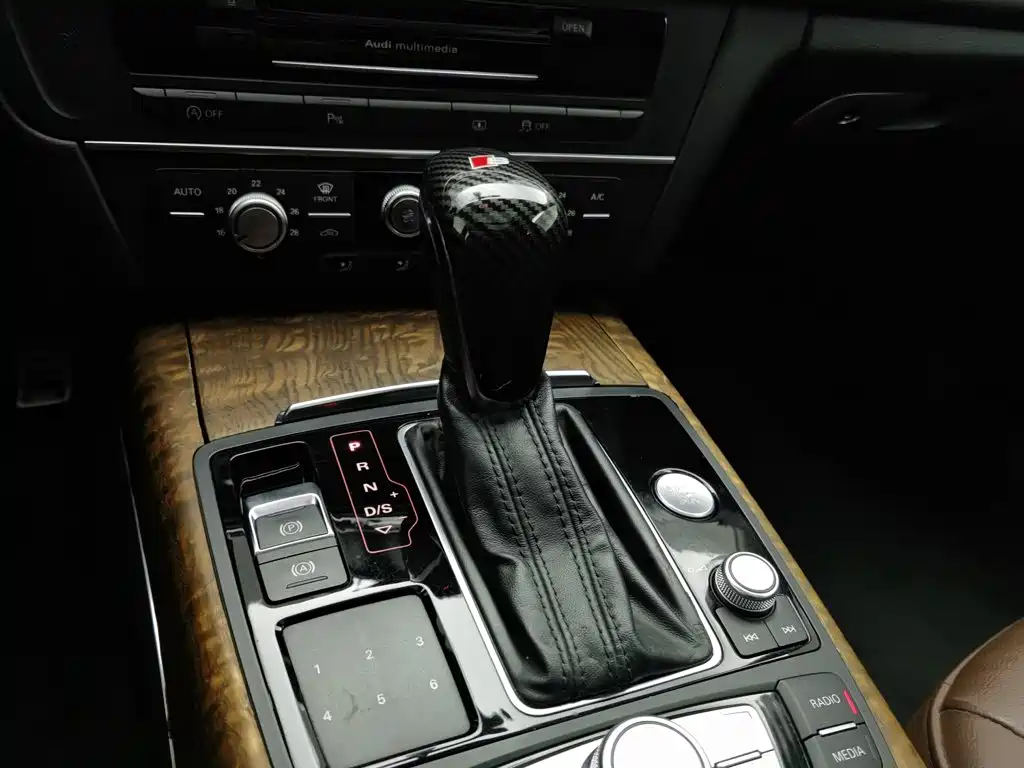 Audi A6L — миниатюра 13
