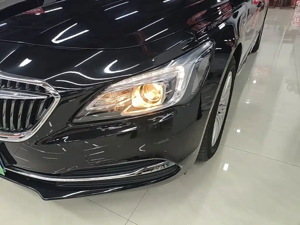 Buick LaCrosse — миниатюра 18