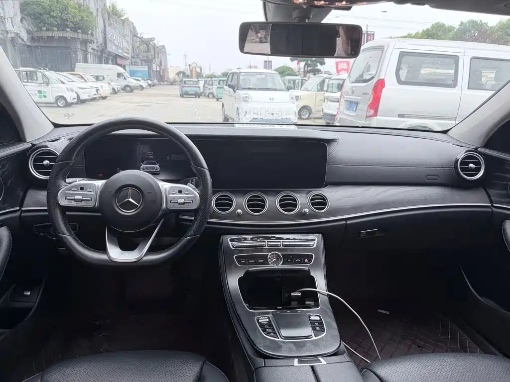 Mercedes-Benz E-Class E 2019 E 300 L Sport Fashion