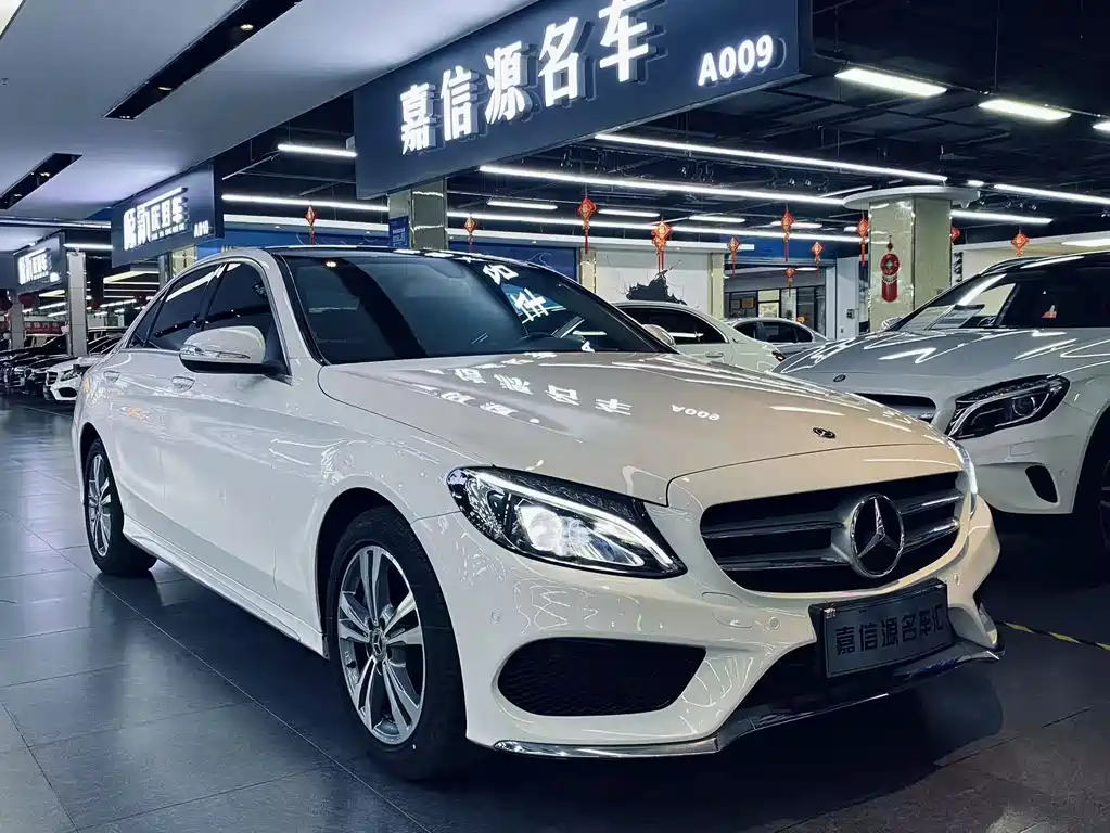 Mercedes-Benz C-Class — миниатюра 5
