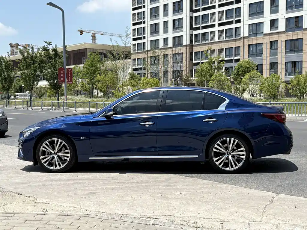Infiniti Q50L 2022 2.0T