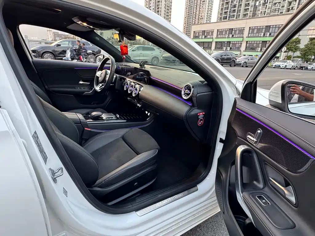 MERCEDES-BENZ A CLASS