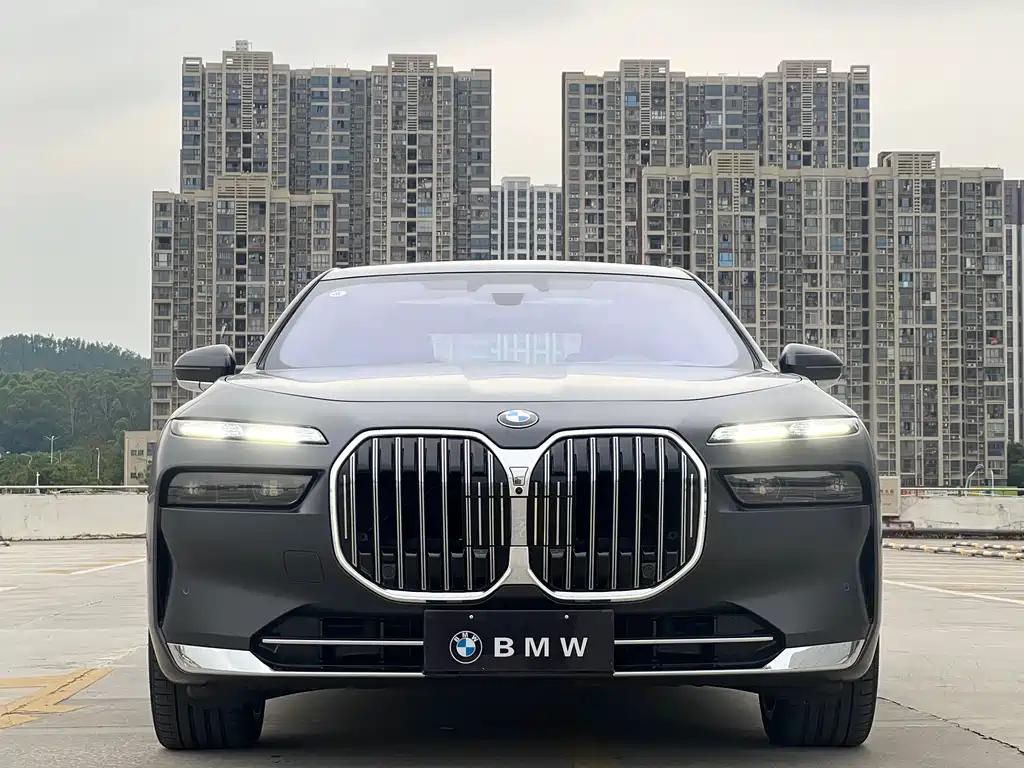 BMW 7 Series 7 2023 740Li Premium Luxury