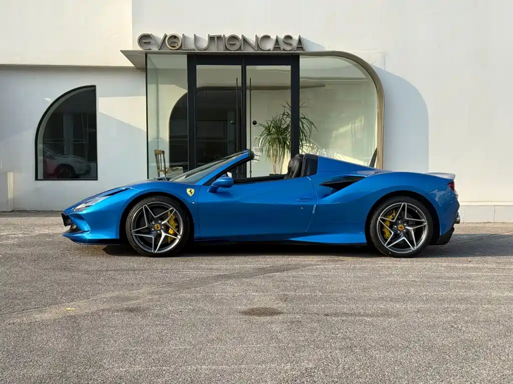 Ferrari F8 — миниатюра 17
