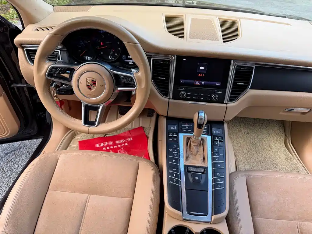 Porsche Macan — миниатюра 15