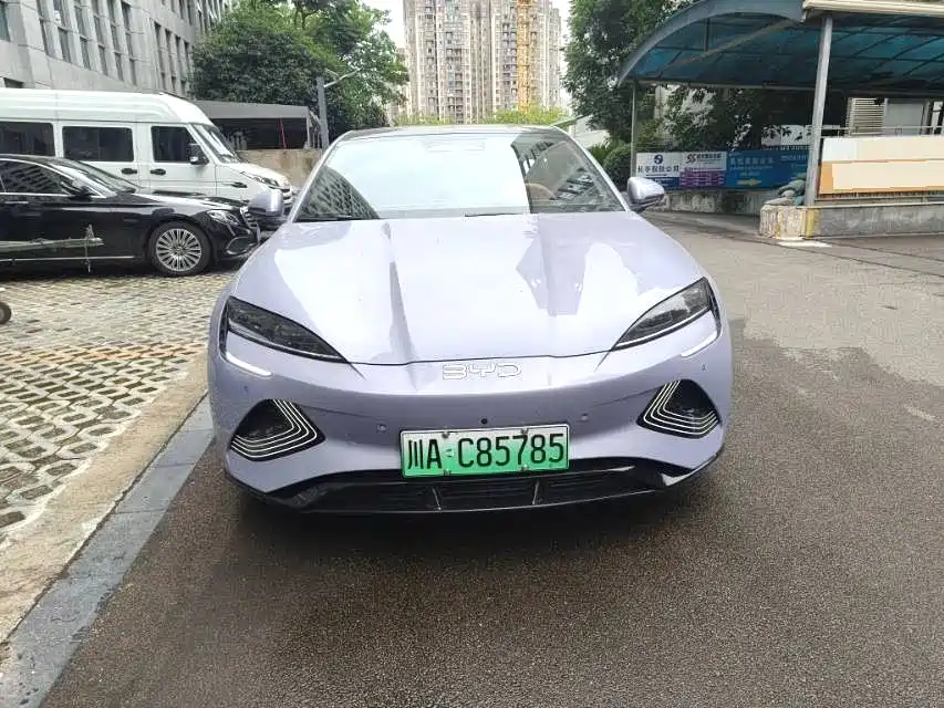 BYD Seal 2025 650