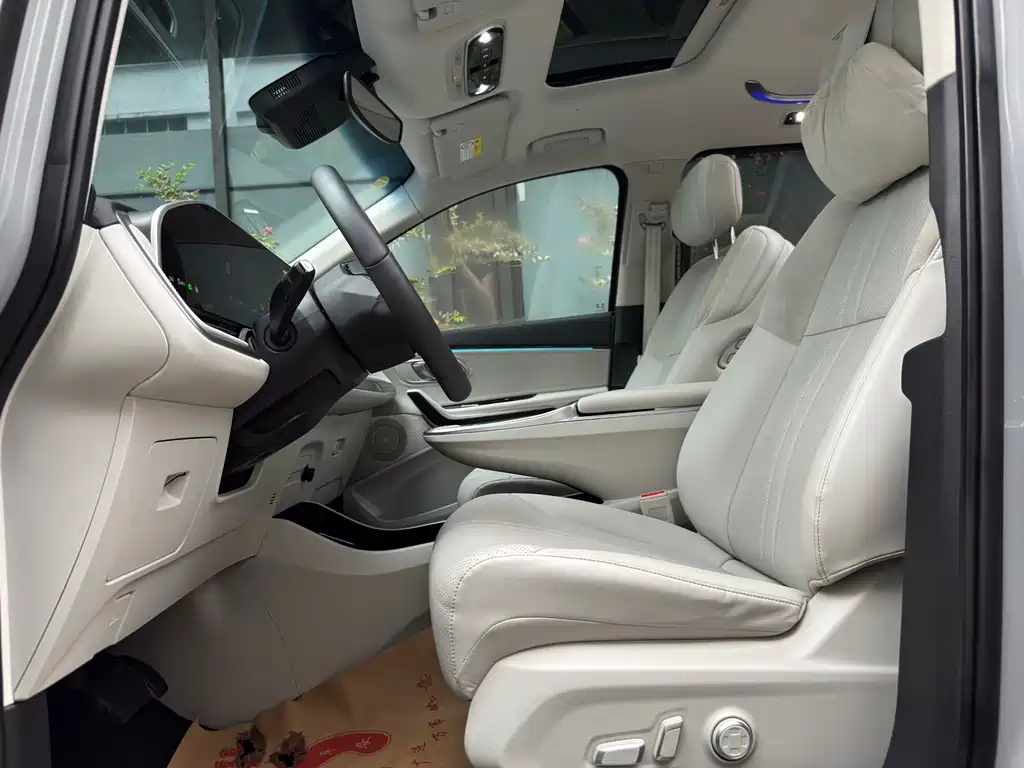 MAXUS Dajia 9 — миниатюра 10