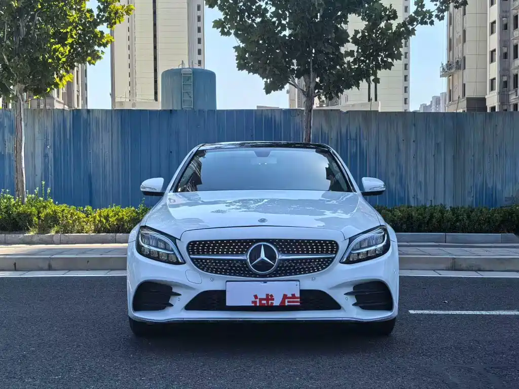 Mercedes-Benz C-Class — миниатюра 2