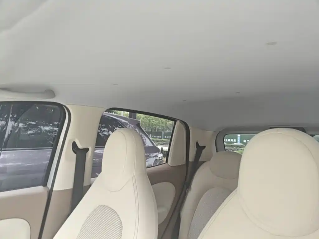 Wuling MINIEV — миниатюра 18