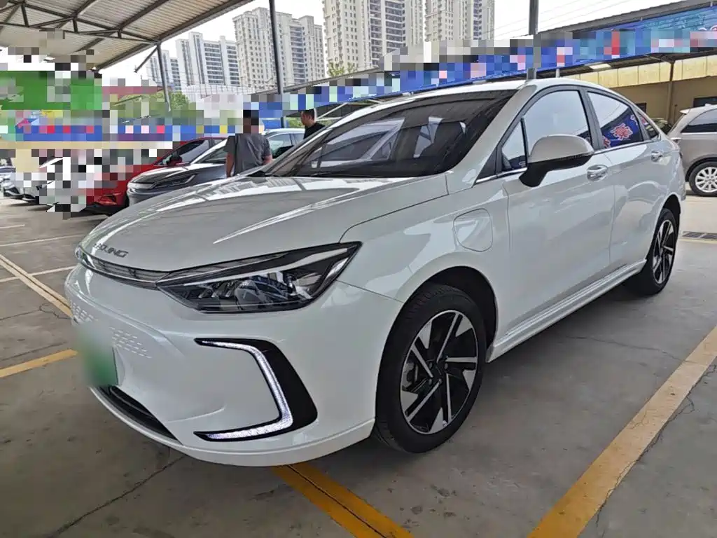 BAIC EU5 Plus — миниатюра 2