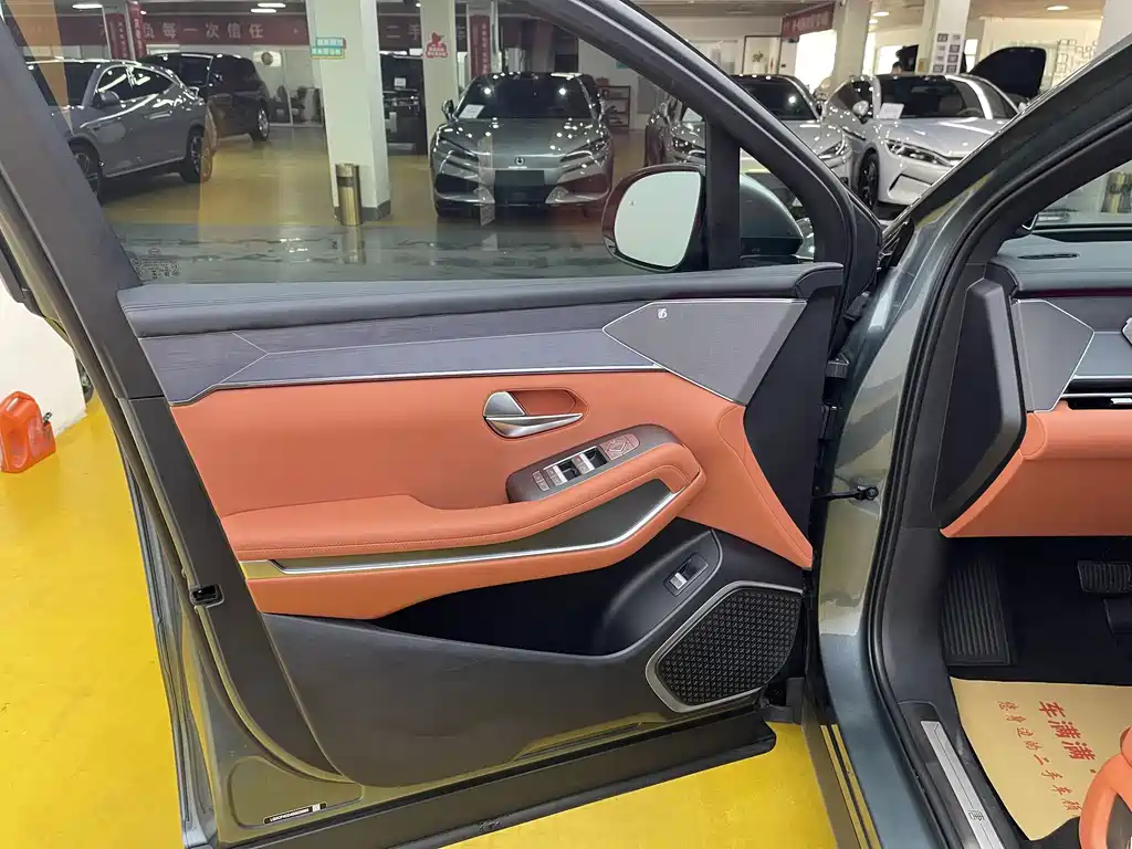 BYD Tang L — миниатюра 3