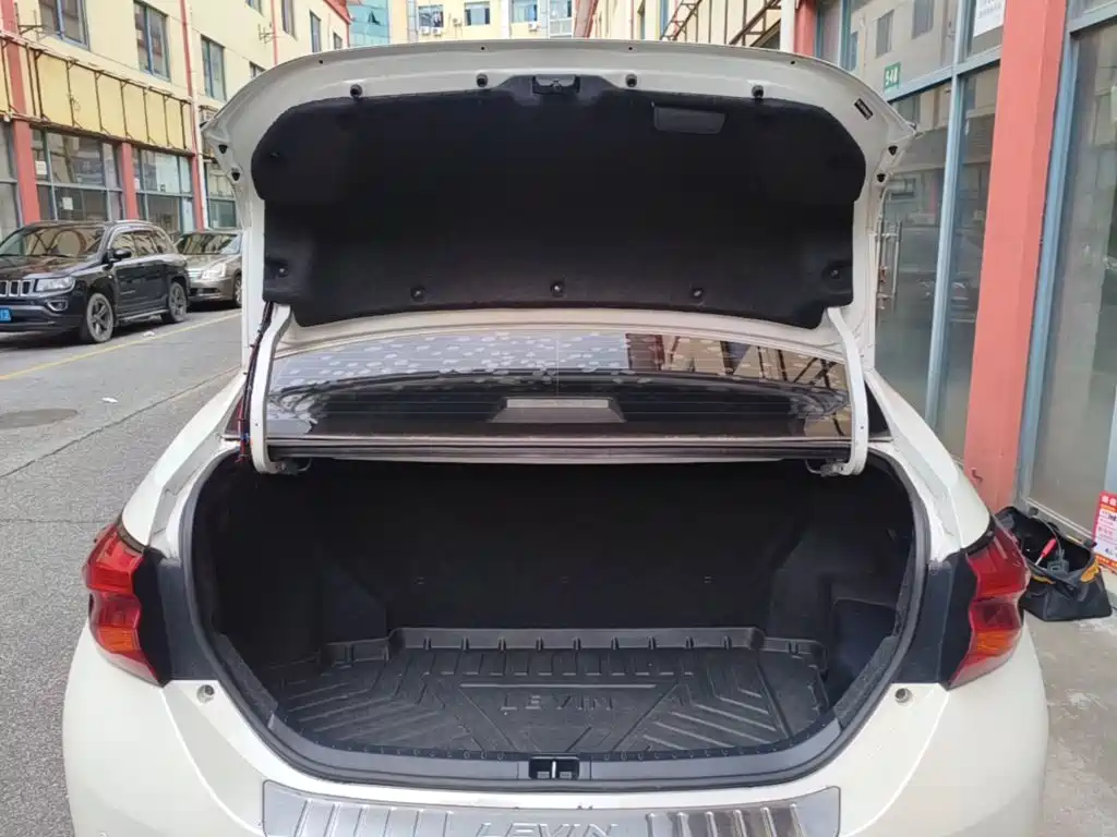 Toyota Levin Twin Engine E+ — миниатюра 19