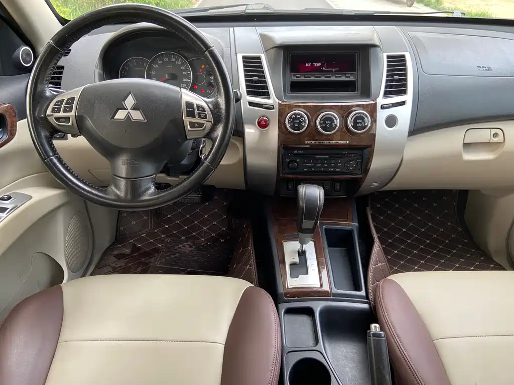 Mitsubishi Pajero Sport 2013 3.0L AT Luxury
