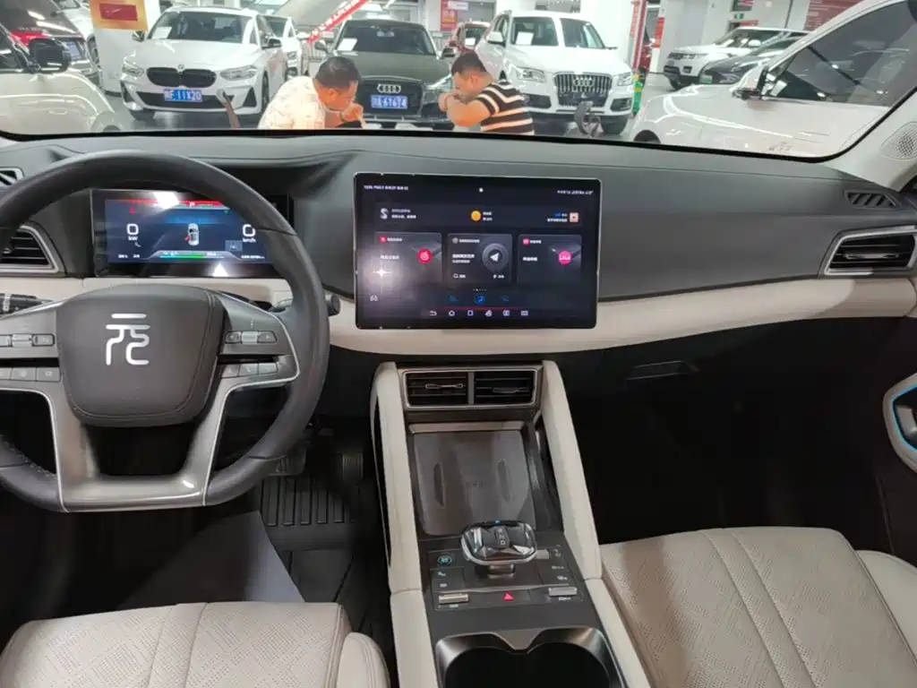 BYD Yuan UP — миниатюра 13
