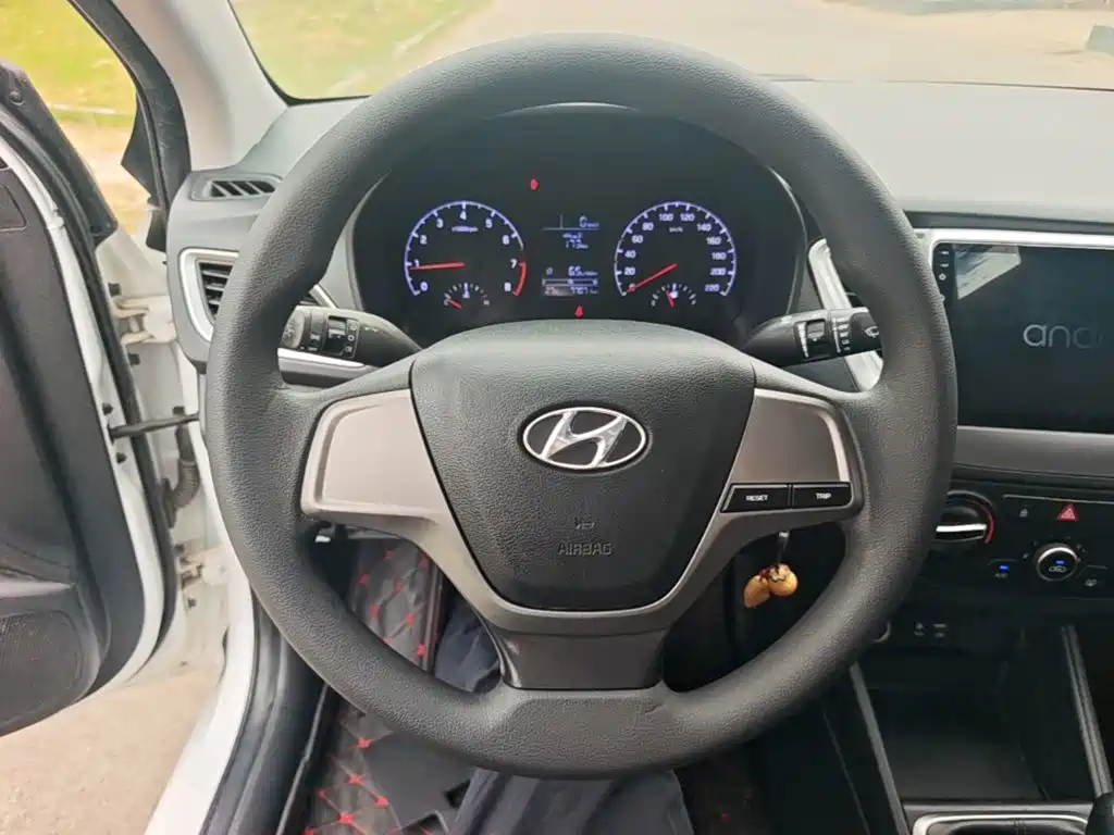 Hyundai Verna — миниатюра 11