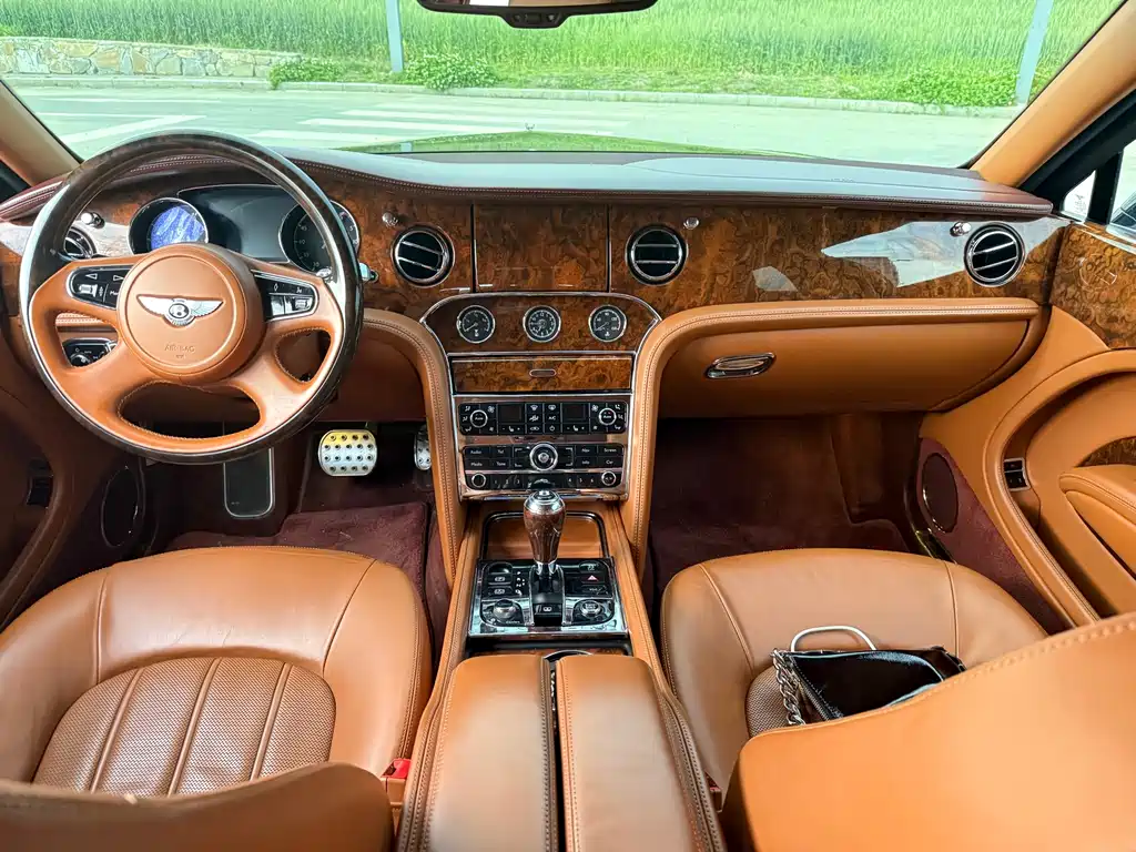 Bentley Mulsanne — миниатюра 17