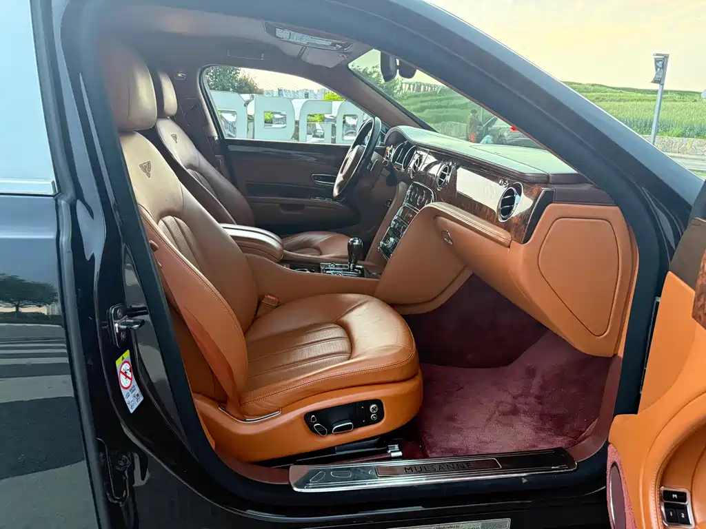 Bentley Mulsanne — миниатюра 22