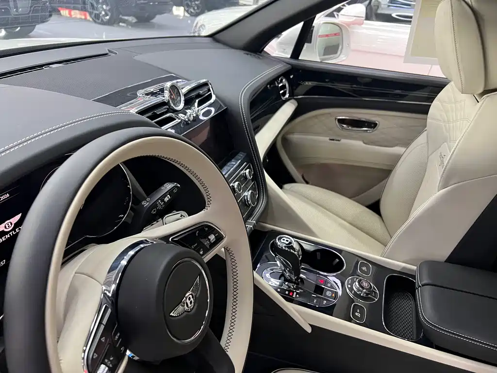 Bentley Bentayga 2024 4.0T V8