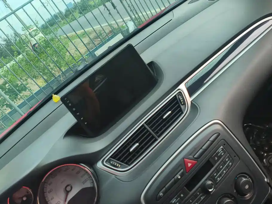 Peugeot 308 — миниатюра 13