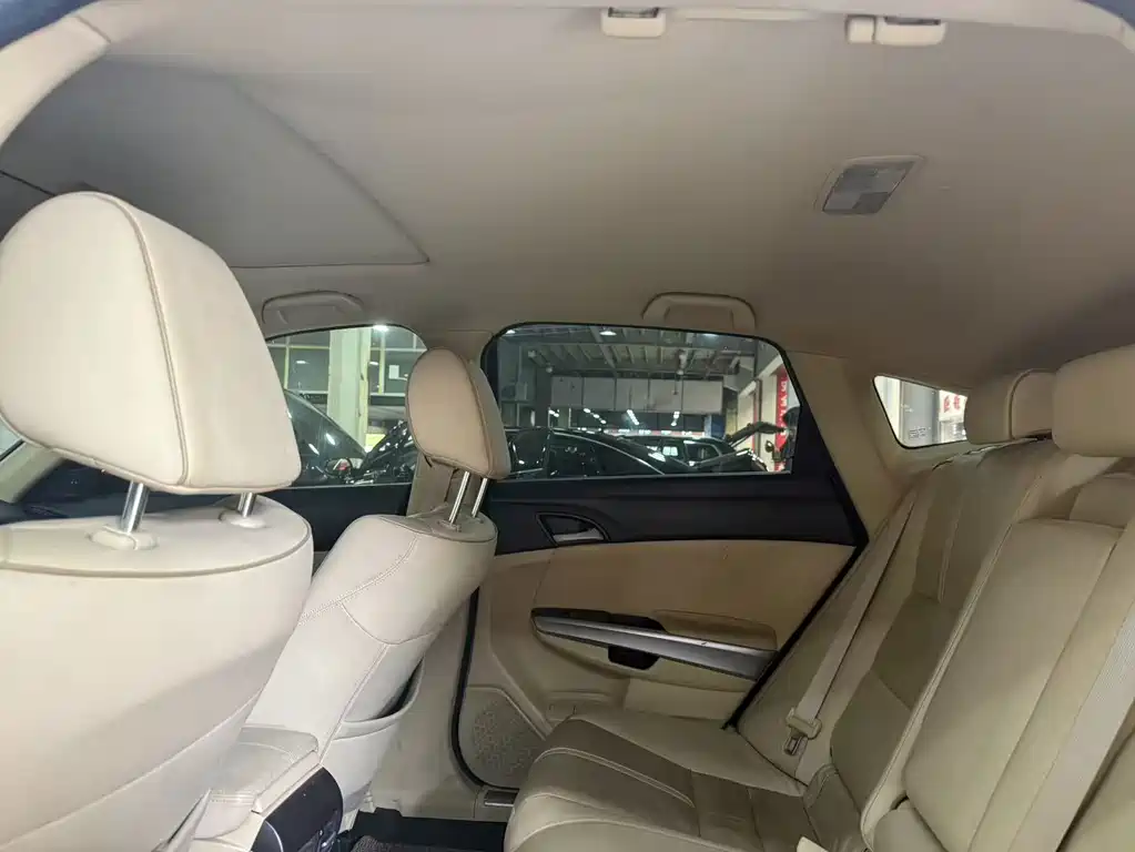 Honda Crosstour — миниатюра 7