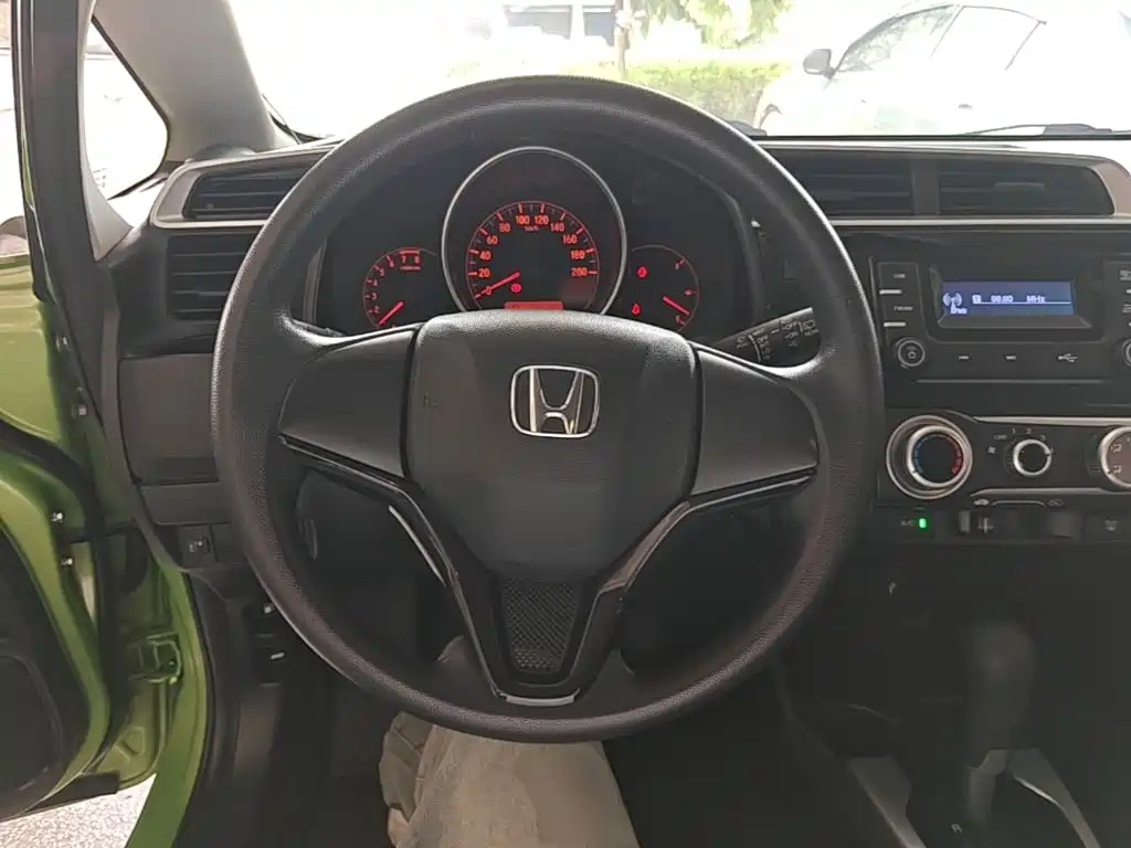 Honda Fit — миниатюра 11