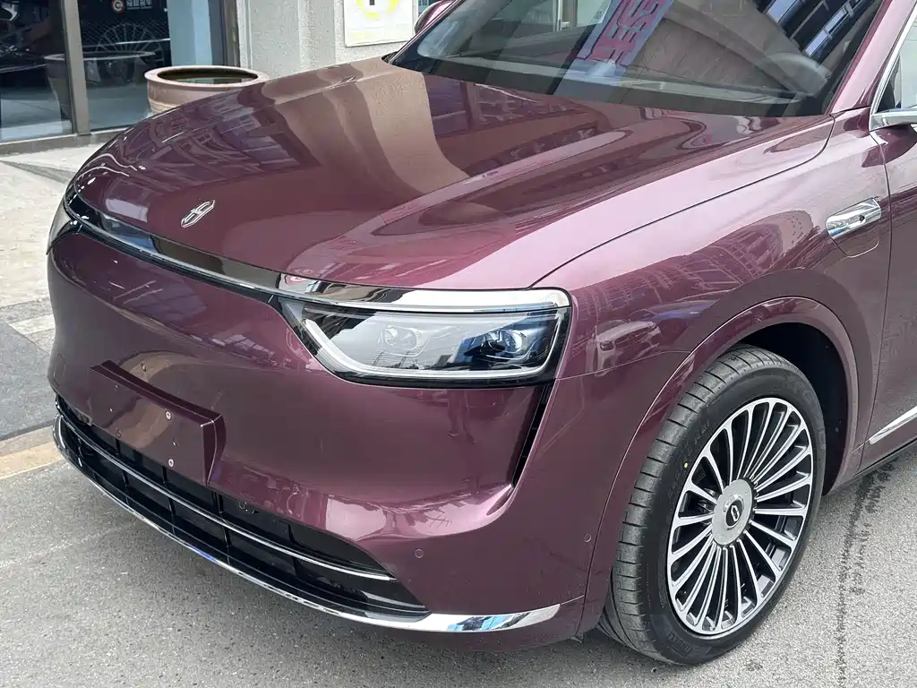 AITO ASK THE WORLD M8