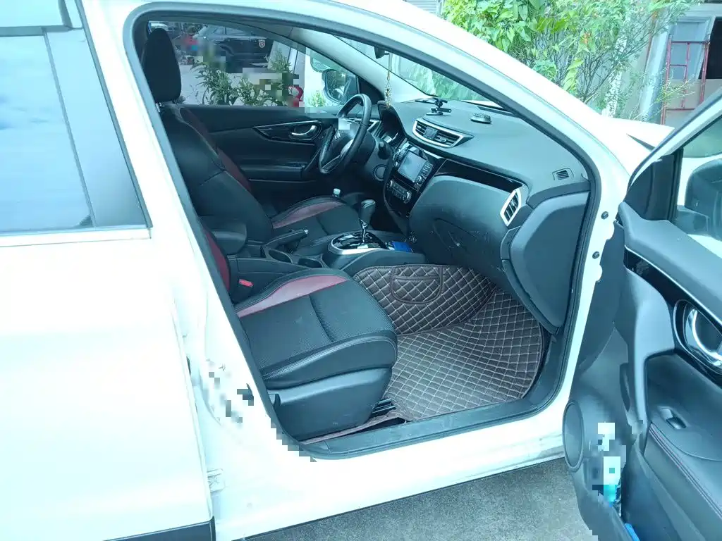 Nissan Qashqai — миниатюра 18