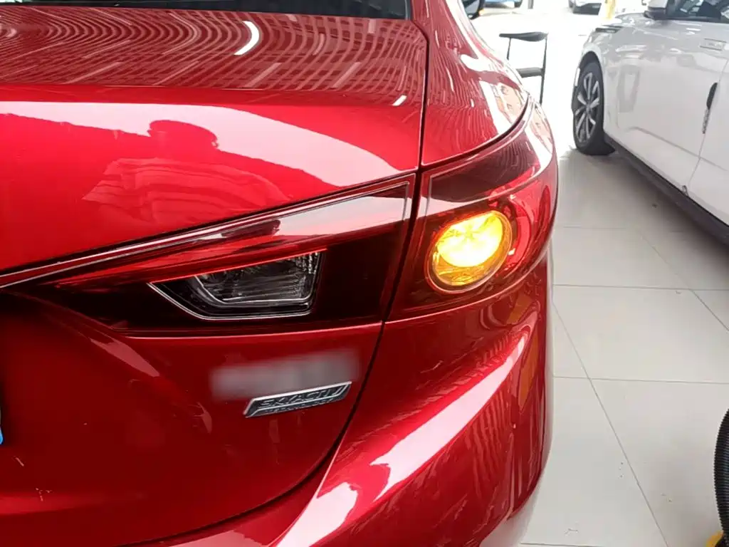 Mazda 3 Axela — миниатюра 8
