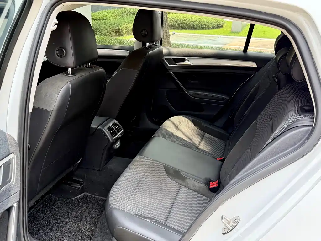 Volkswagen Golf — миниатюра 16
