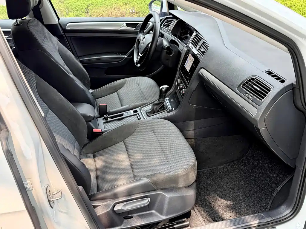 Volkswagen Golf — миниатюра 14