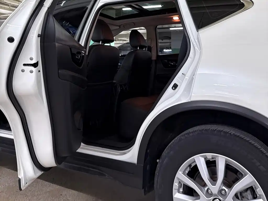 Nissan X-Trail — миниатюра 10