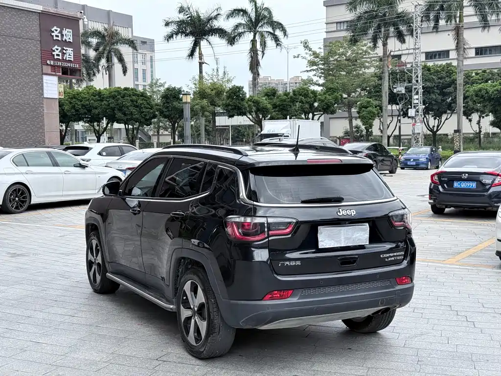 Jeep Compass — миниатюра 7